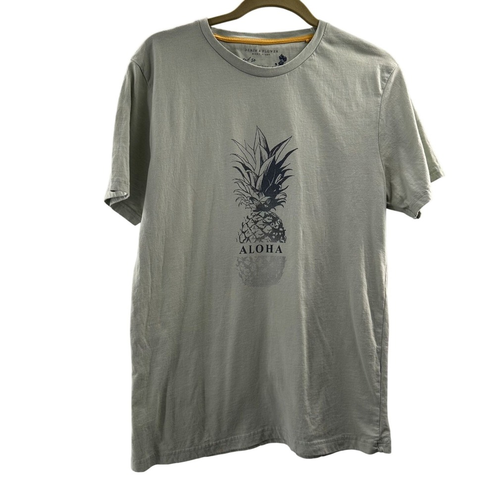 Denim & Flower Graphic T-Shirt Pineapple Aloha Print Light Green Medium Tee
